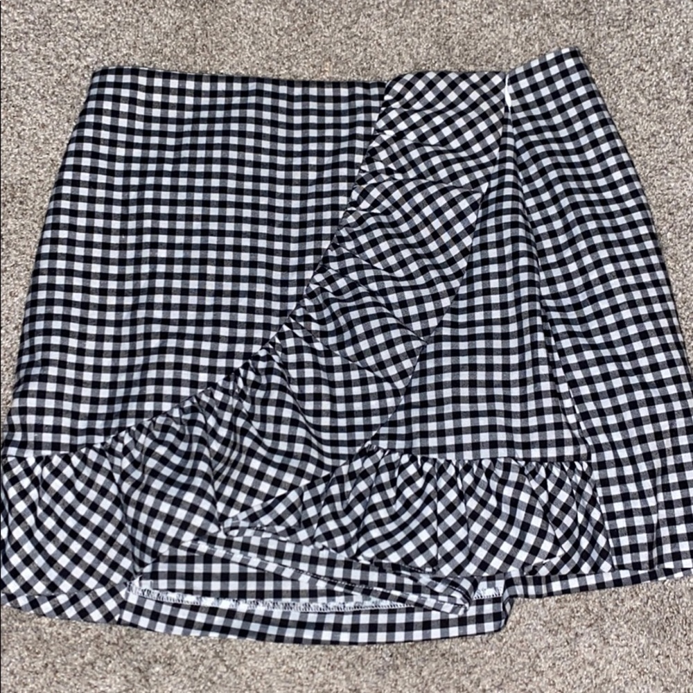 Forever 21 Size Large Houndstooth Women’s Skort